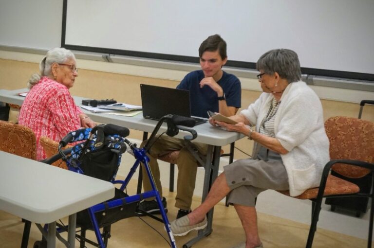 South Florida Tech For Seniors 4 768x510